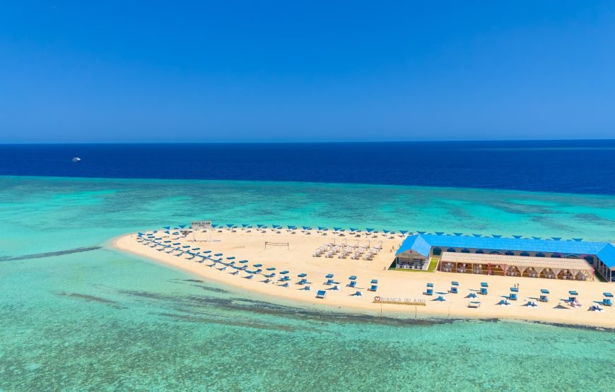 Bianca Island Full-Day Snorkeling Trip