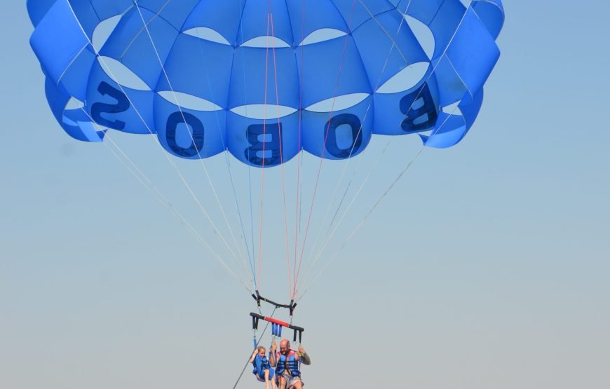 Parasailing in Hurghada – Fly Above the Red Sea