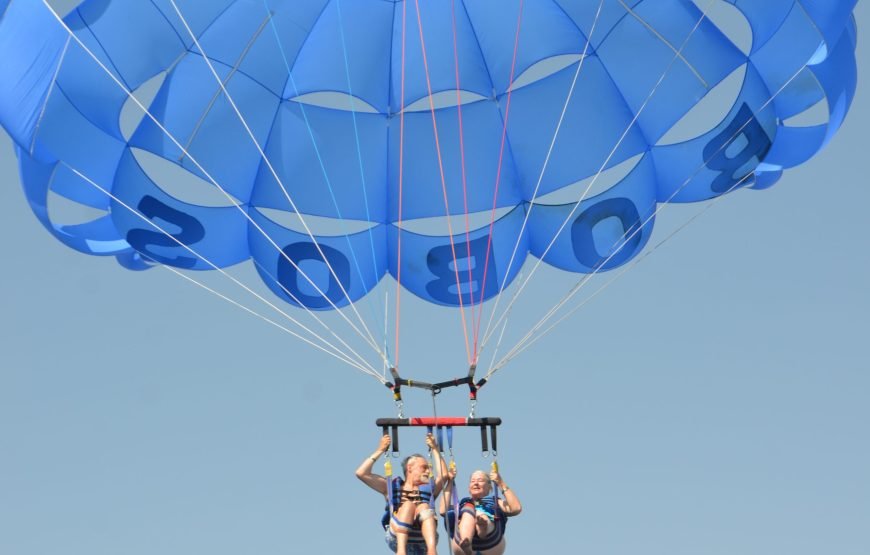 Parasailing in Hurghada – Fly Above the Red Sea
