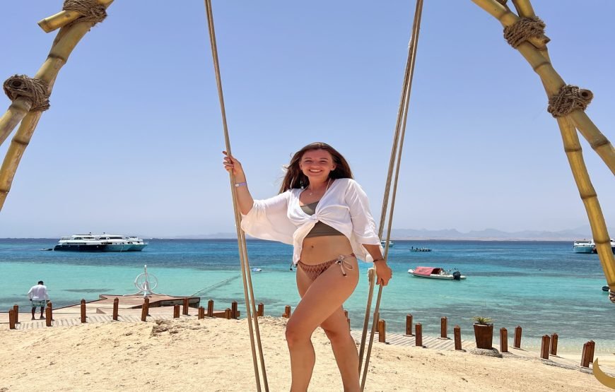 Paradise Island Full-Day Snorkeling Trip