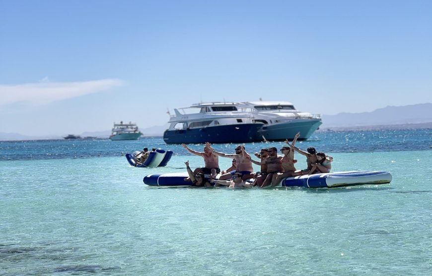 Paradise Island Full-Day Snorkeling Trip