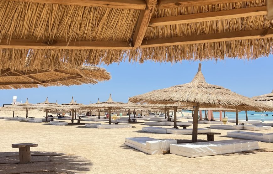 Paradise Island Full-Day Snorkeling Trip