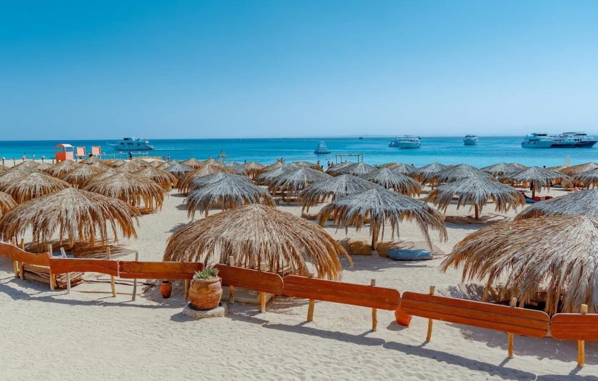 Paradise Island Full-Day Snorkeling Trip